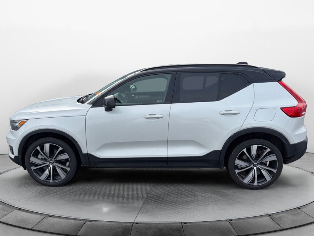 Used 2021 Volvo XC40 Recharge Pure Electric P8 SUV