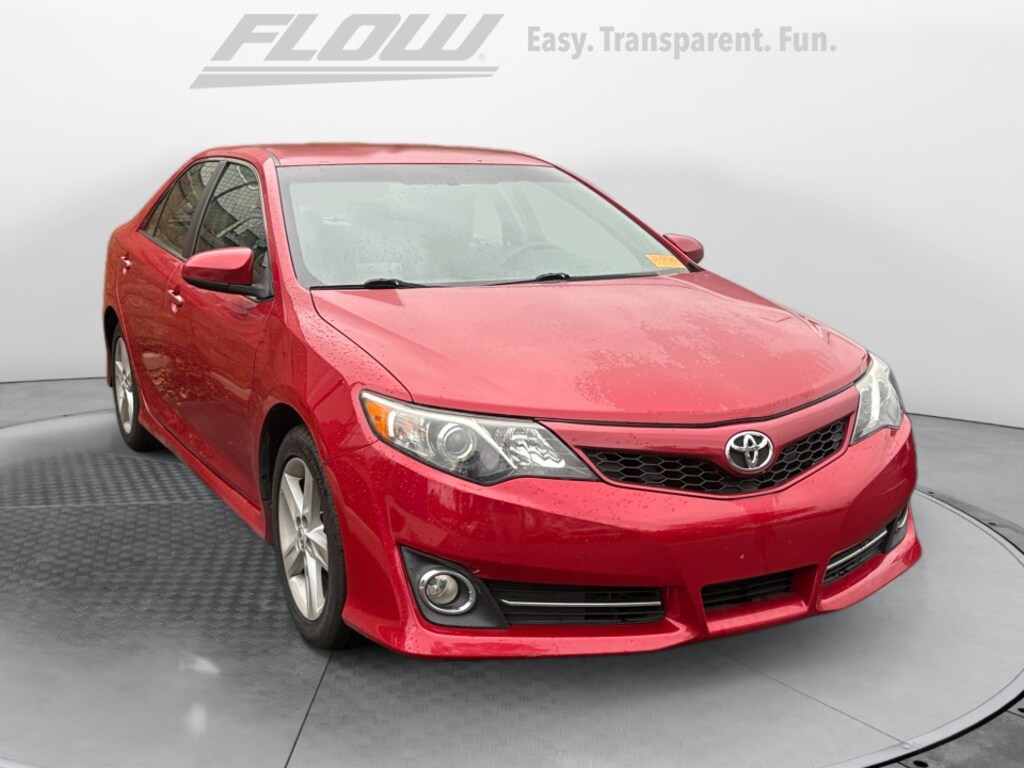 Used 2012 Toyota Camry SE Sedan