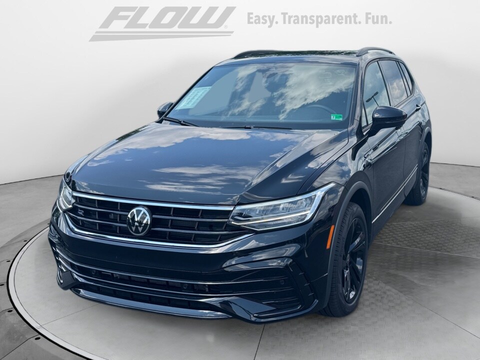 2024 Volkswagen Tiguan SE R-Line Black photo 3