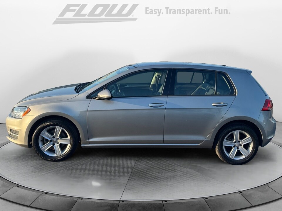 2017 Volkswagen Golf TSI S photo 3