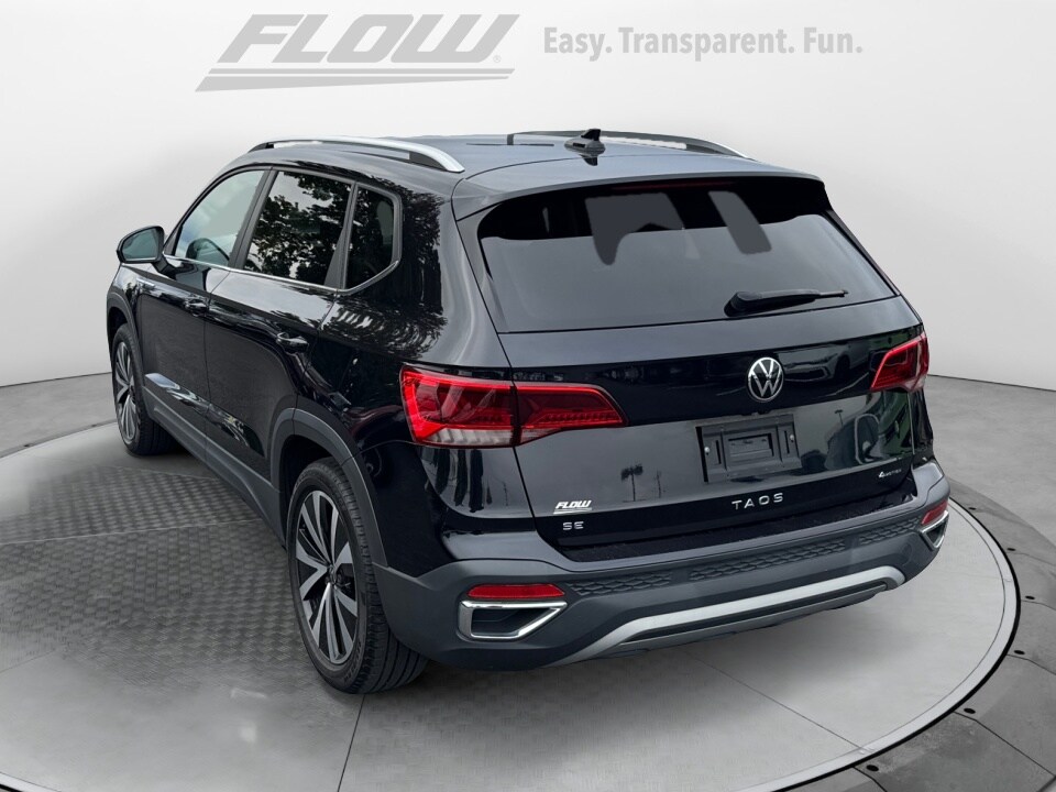 2023 Volkswagen Taos SE photo 4