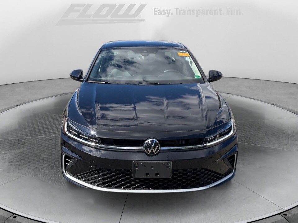 2025 Volkswagen Jetta 1.5T SE photo 2