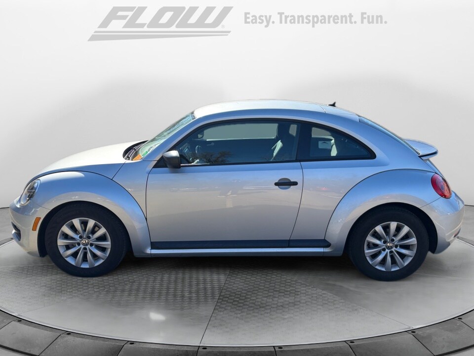 2016 Volkswagen Beetle 1.8T S photo 4