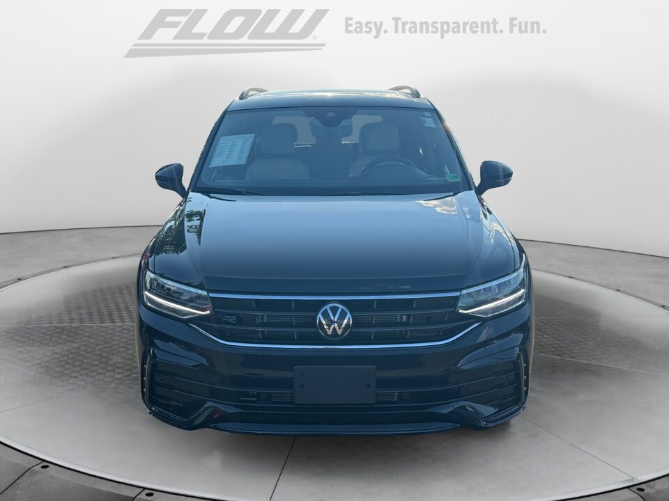 2024 Volkswagen Tiguan SE R-Line Black photo 2