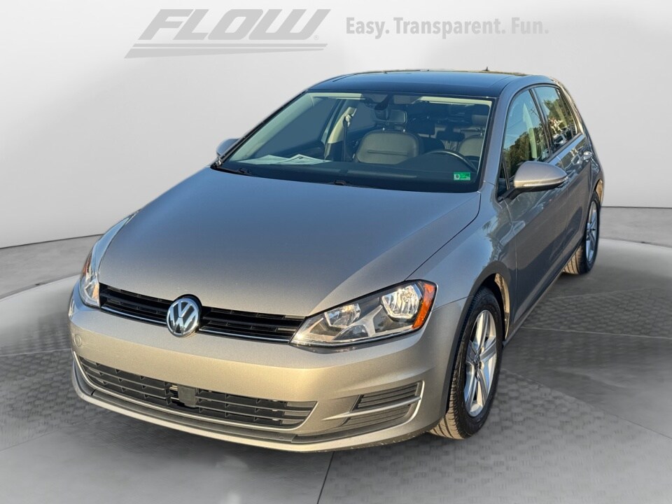 2017 Volkswagen Golf TSI S photo 2