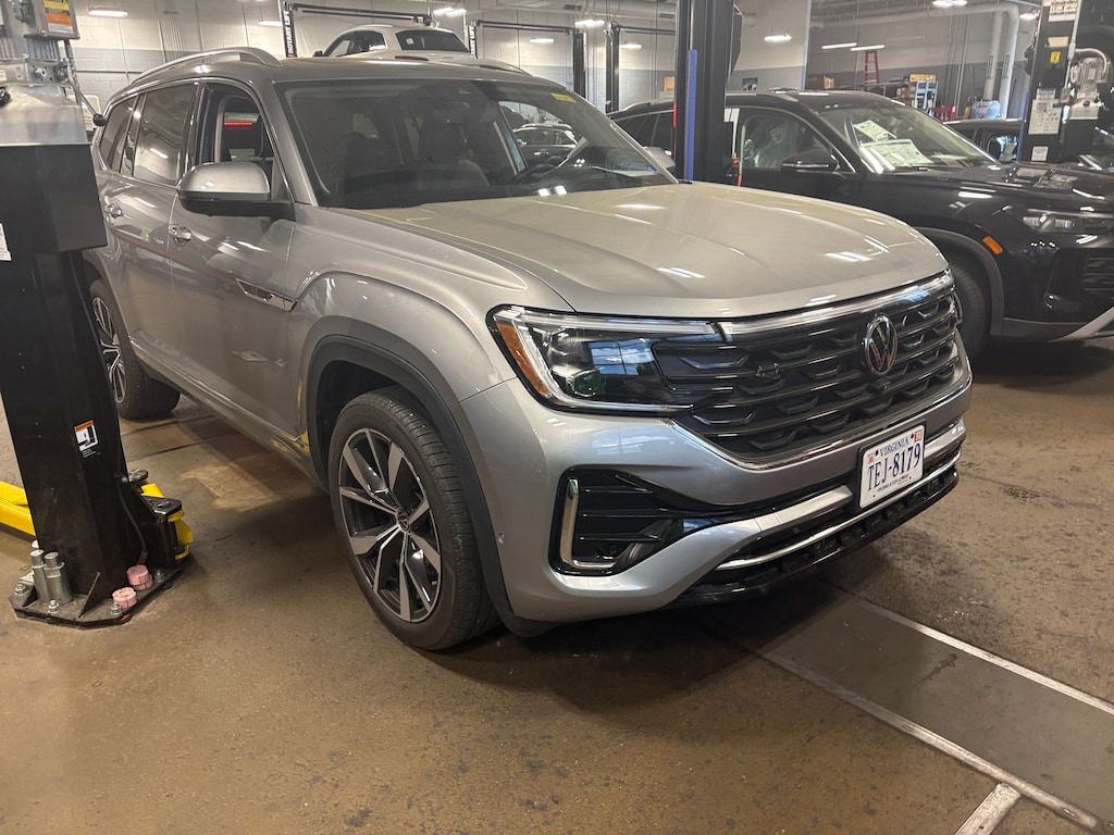 Used 2025 Volkswagen Atlas 2.0T SEL Premium R-Line SUV