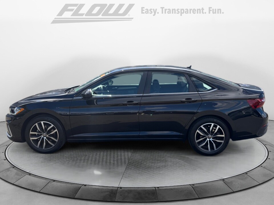 2025 Volkswagen Jetta 1.5T SE photo 4