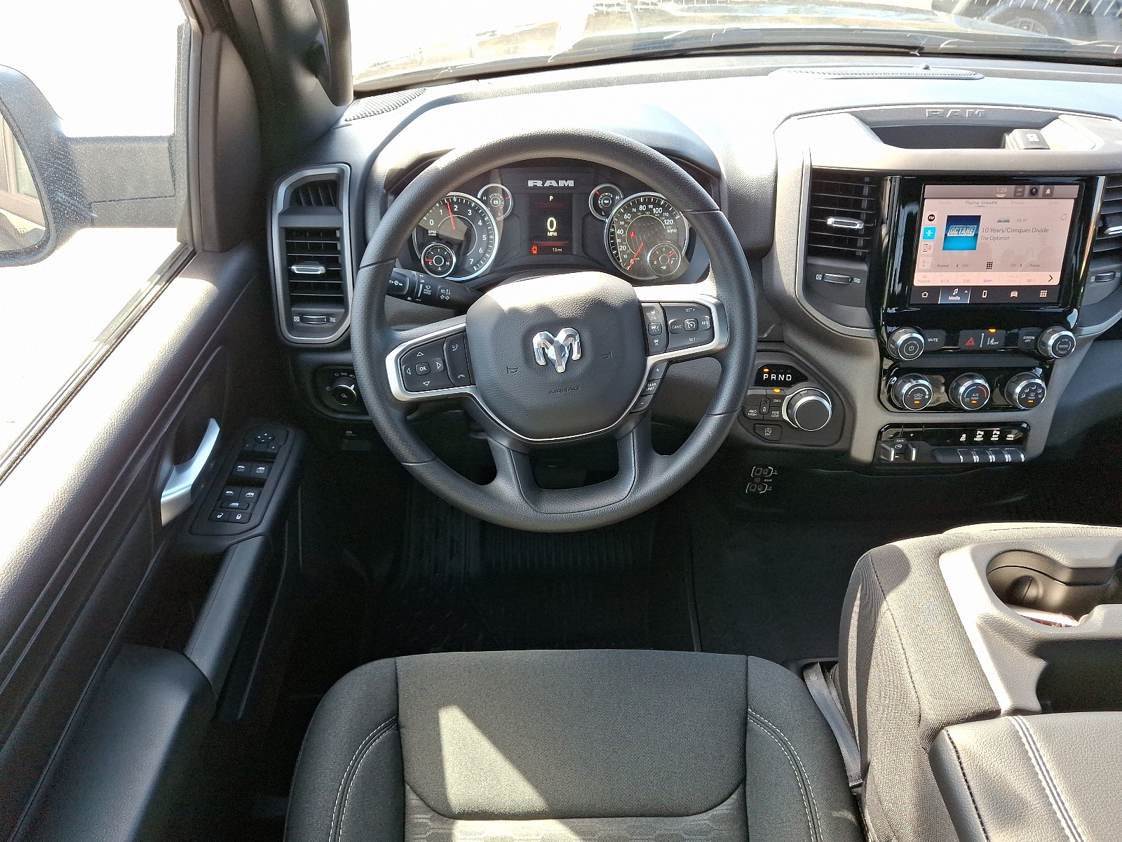 2025 RAM 1500 Tradesman - Photo 11