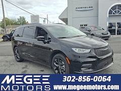 2026 Chrysler Pacifica LIMITED Passenger Van