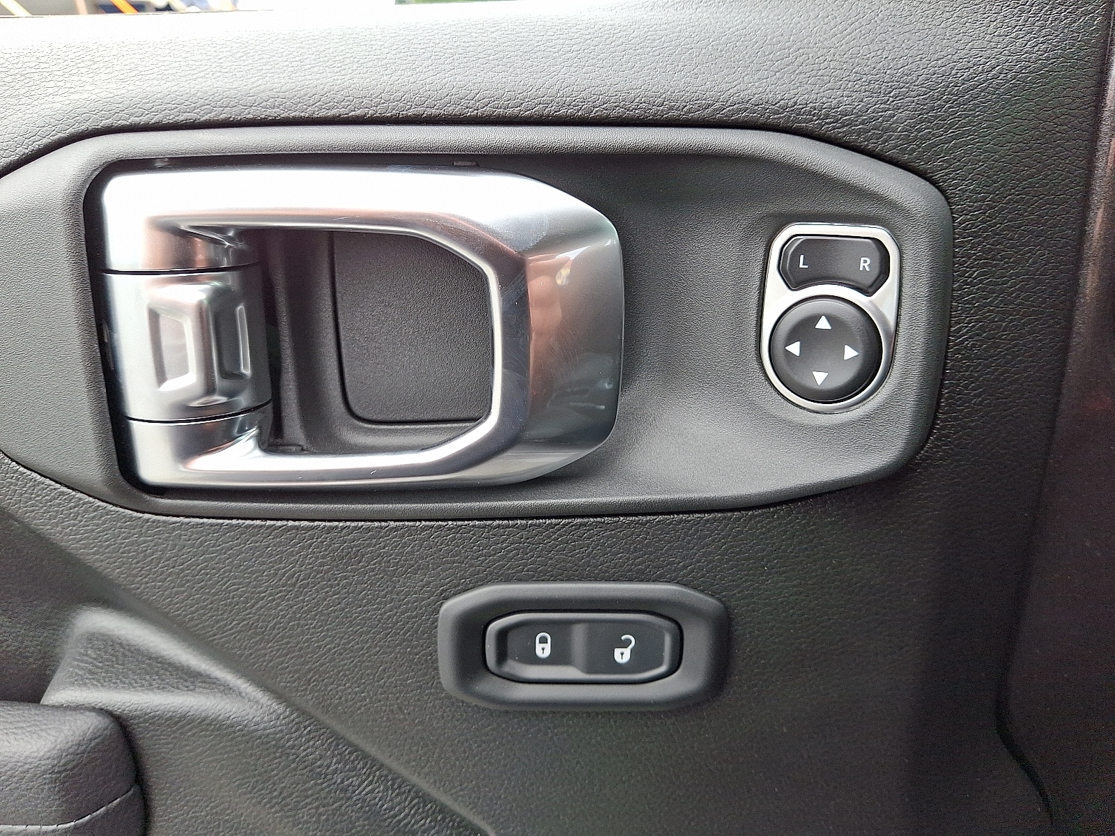 2025 Jeep Wrangler 4-Door Sport S - Photo 12