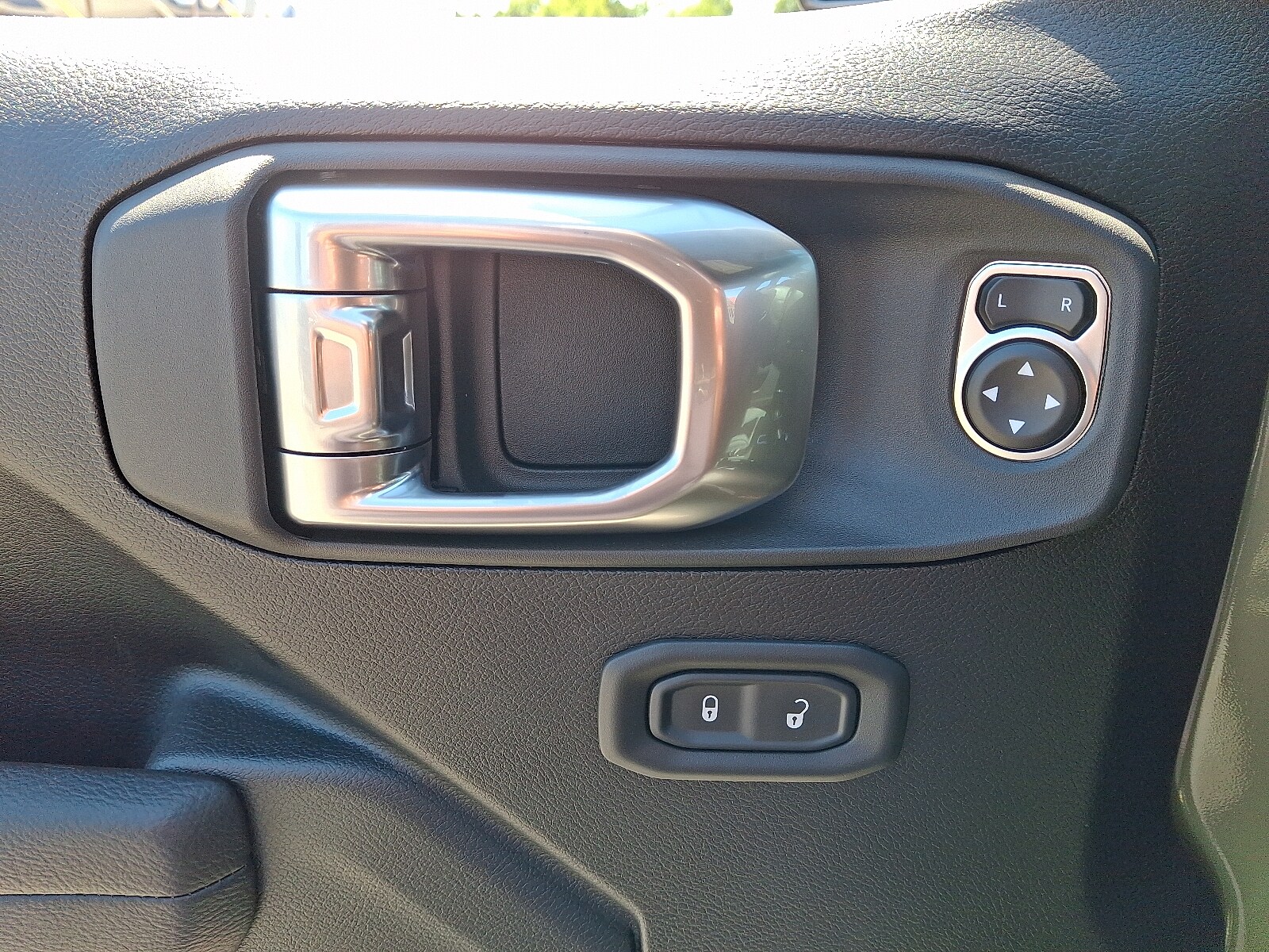 2025 Jeep Wrangler 4-Door Sport S - Photo 12