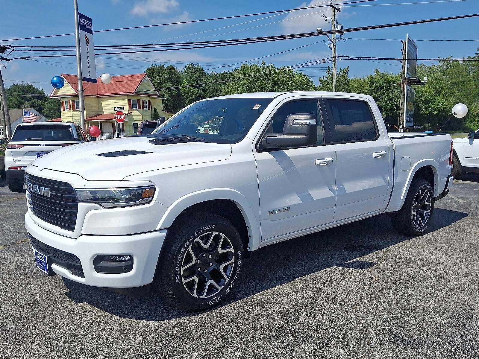 2025 Ram 1500 Laramie photo 3