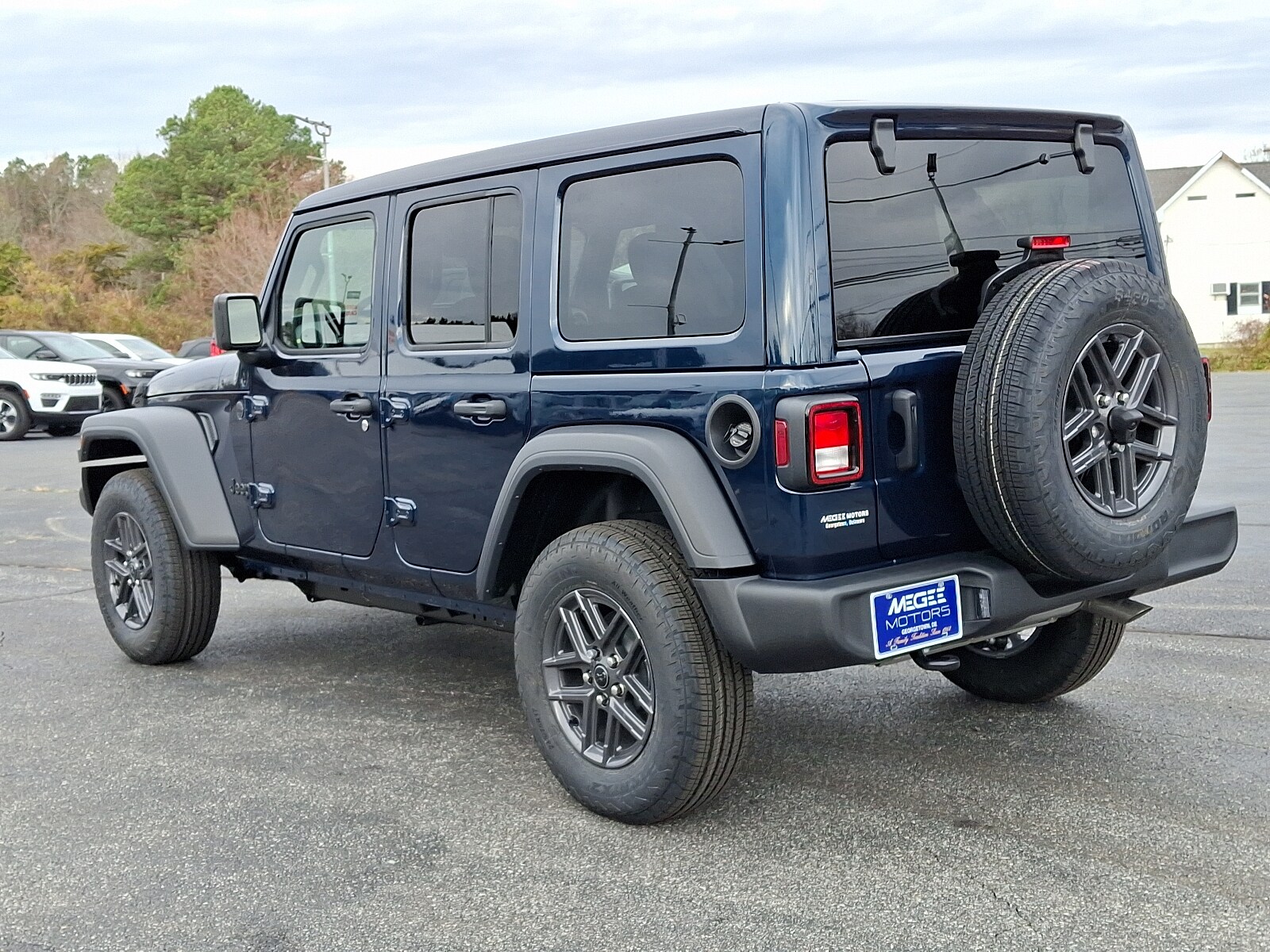 2025 Jeep Wrangler Sport S photo 4