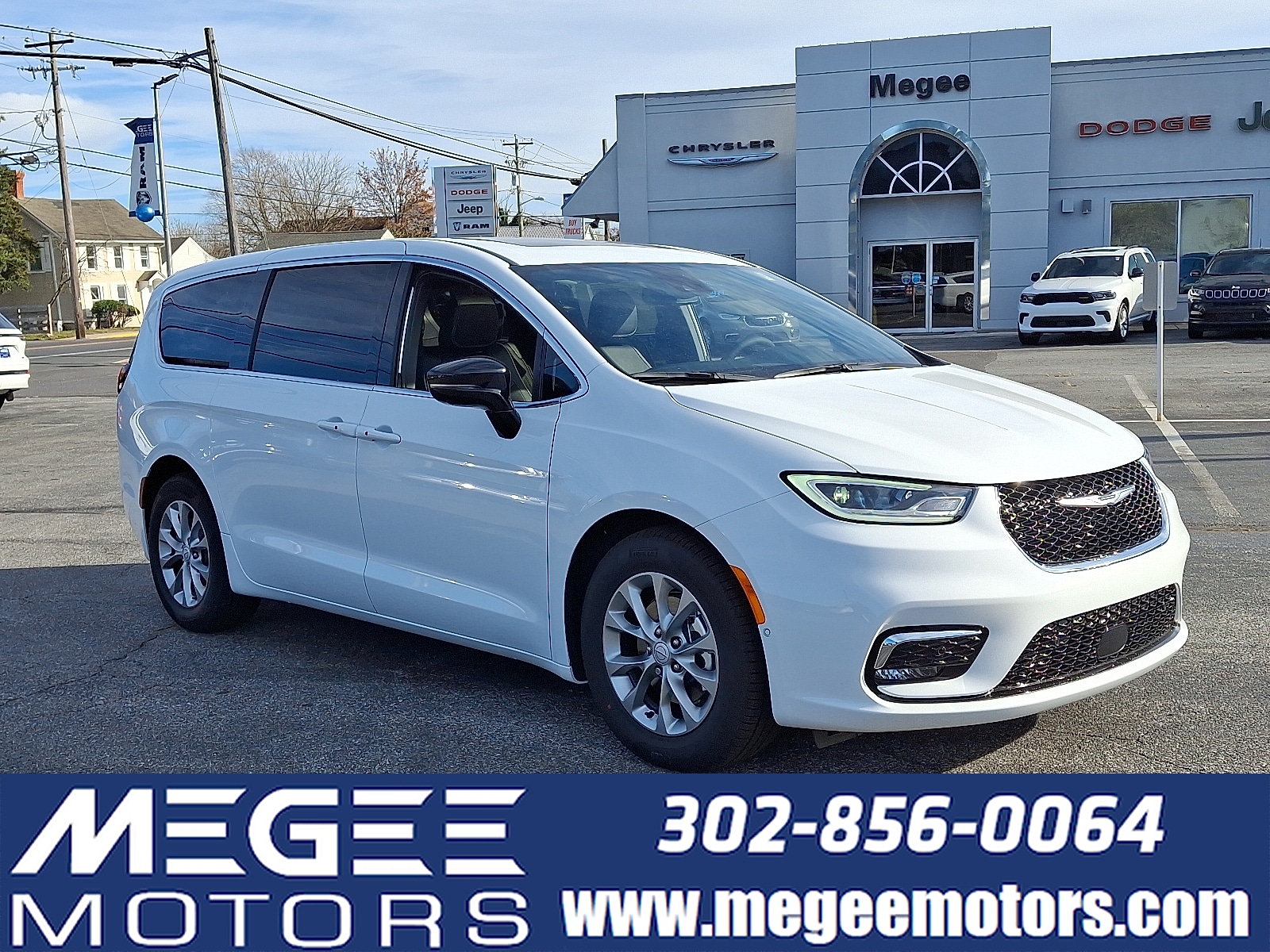 2026 Chrysler Pacifica Limited's photo