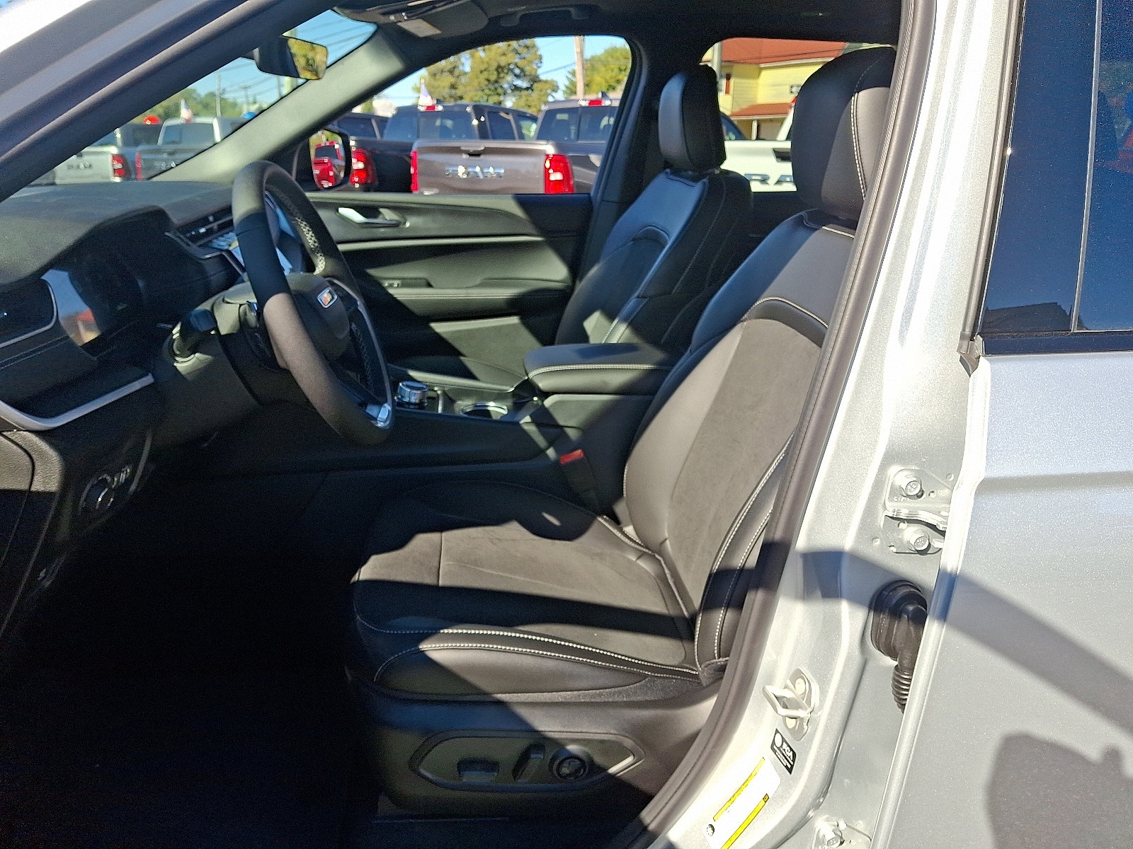 2025 Jeep Grand Cherokee L Altitude - Photo 12