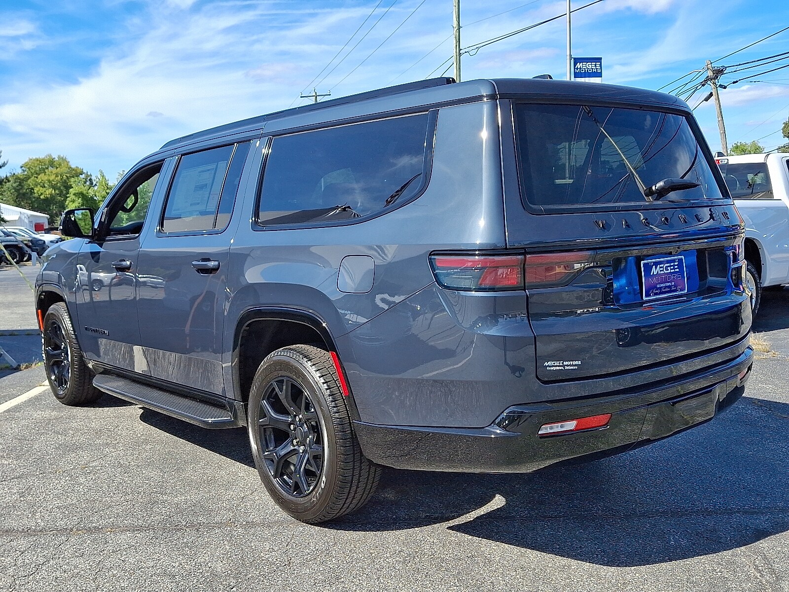 2025 Jeep Wagoneer L Carbide photo 3