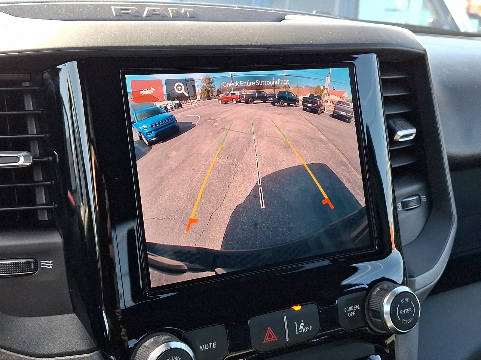 2025 RAM 1500 Tradesman - Photo 16