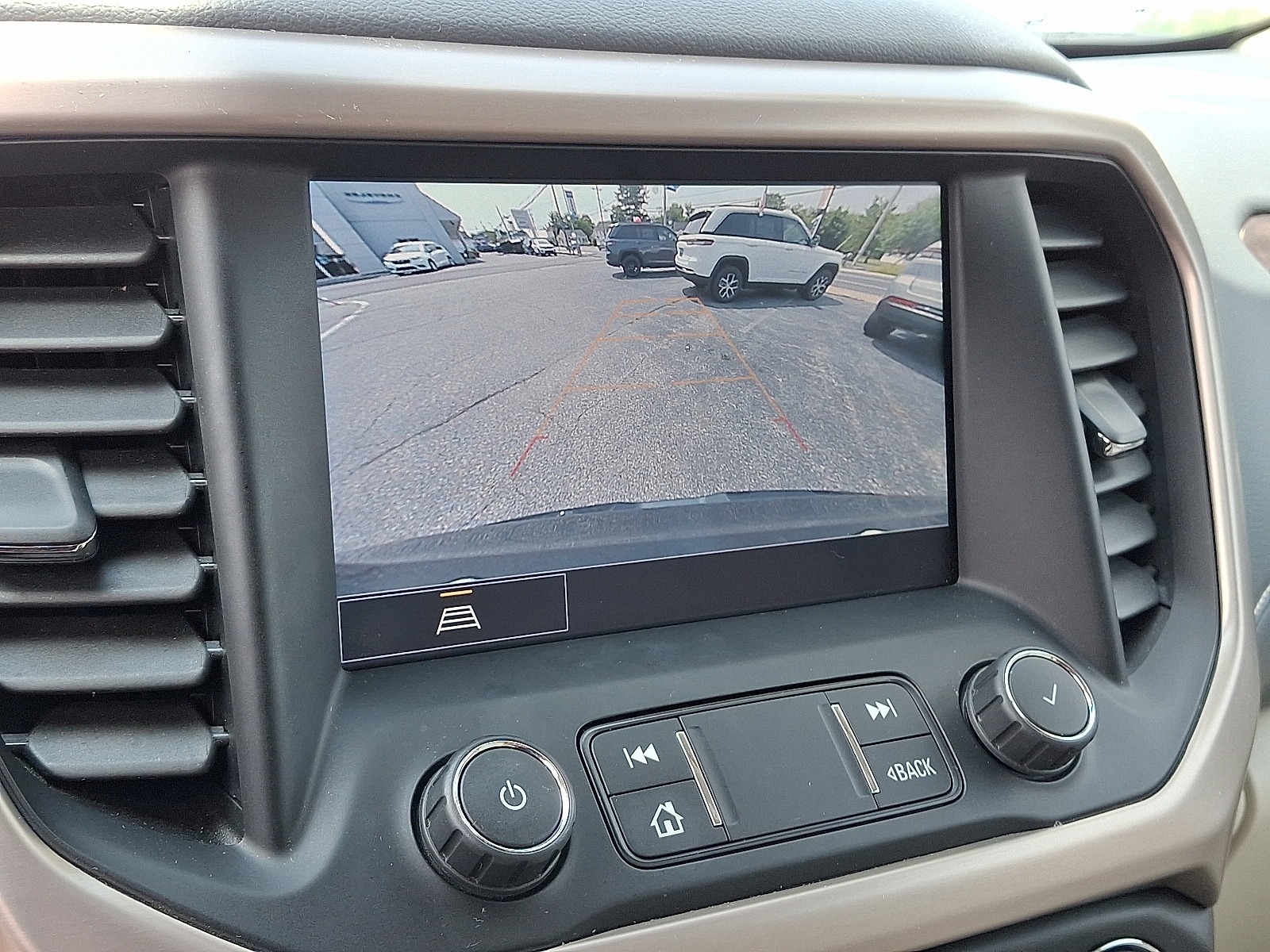 2021 GMC Acadia Denali - Photo 18