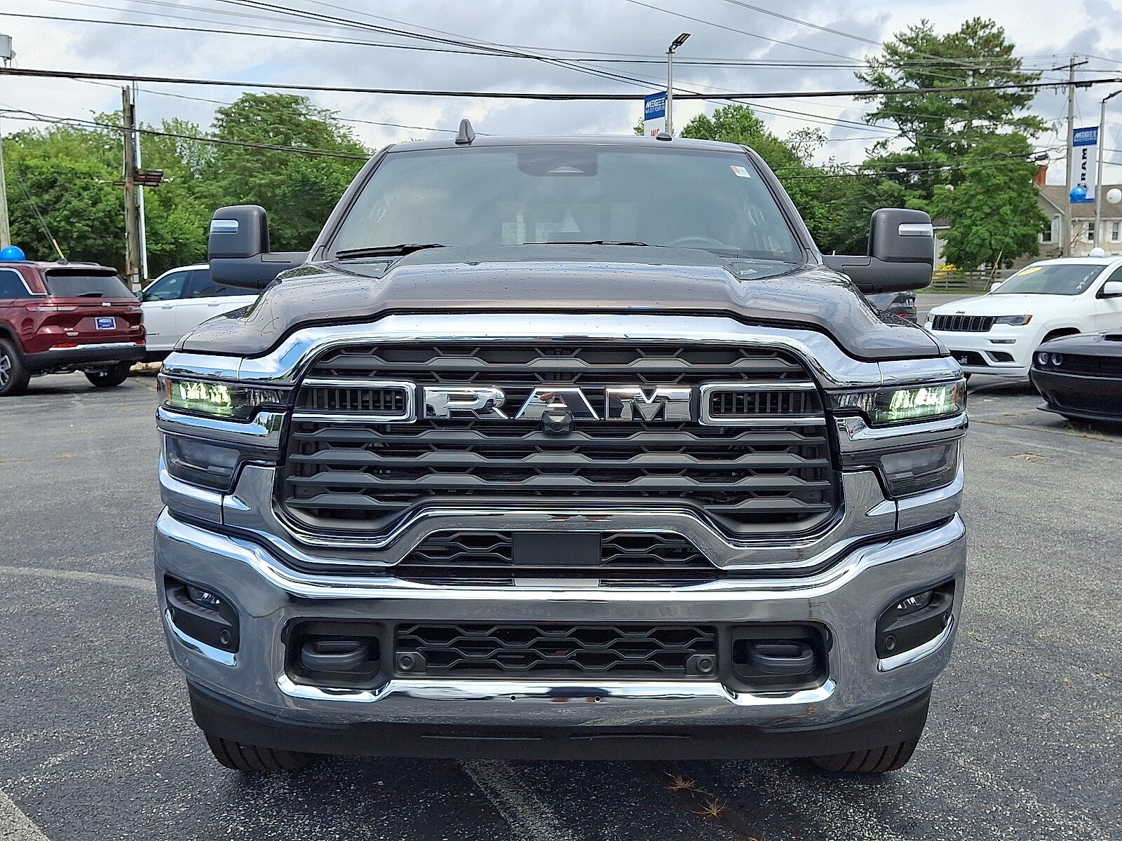 2025 Ram 2500 Tradesman photo 2