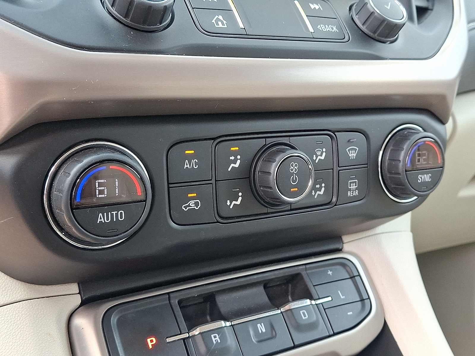 2021 GMC Acadia Denali - Photo 15