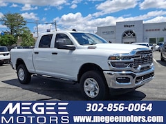 2026 Ram 2500 TRADESMAN CREW CAB 4X4 6'4 BOX Pickup
