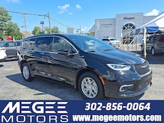 2025 Chrysler Pacifica SELECT Passenger Van