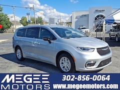 2026 Chrysler Pacifica SELECT Passenger Van