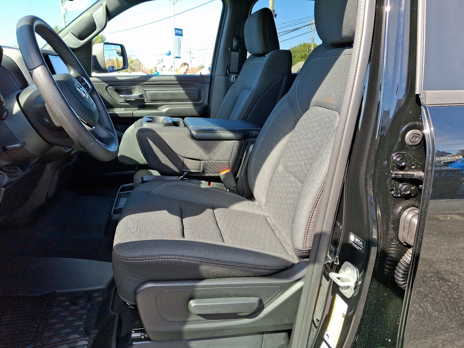 2025 RAM 1500 Tradesman - Photo 13