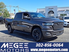 2026 Ram 1500 EXPRESS CREW CAB 4X4 5'7 BOX Pickup