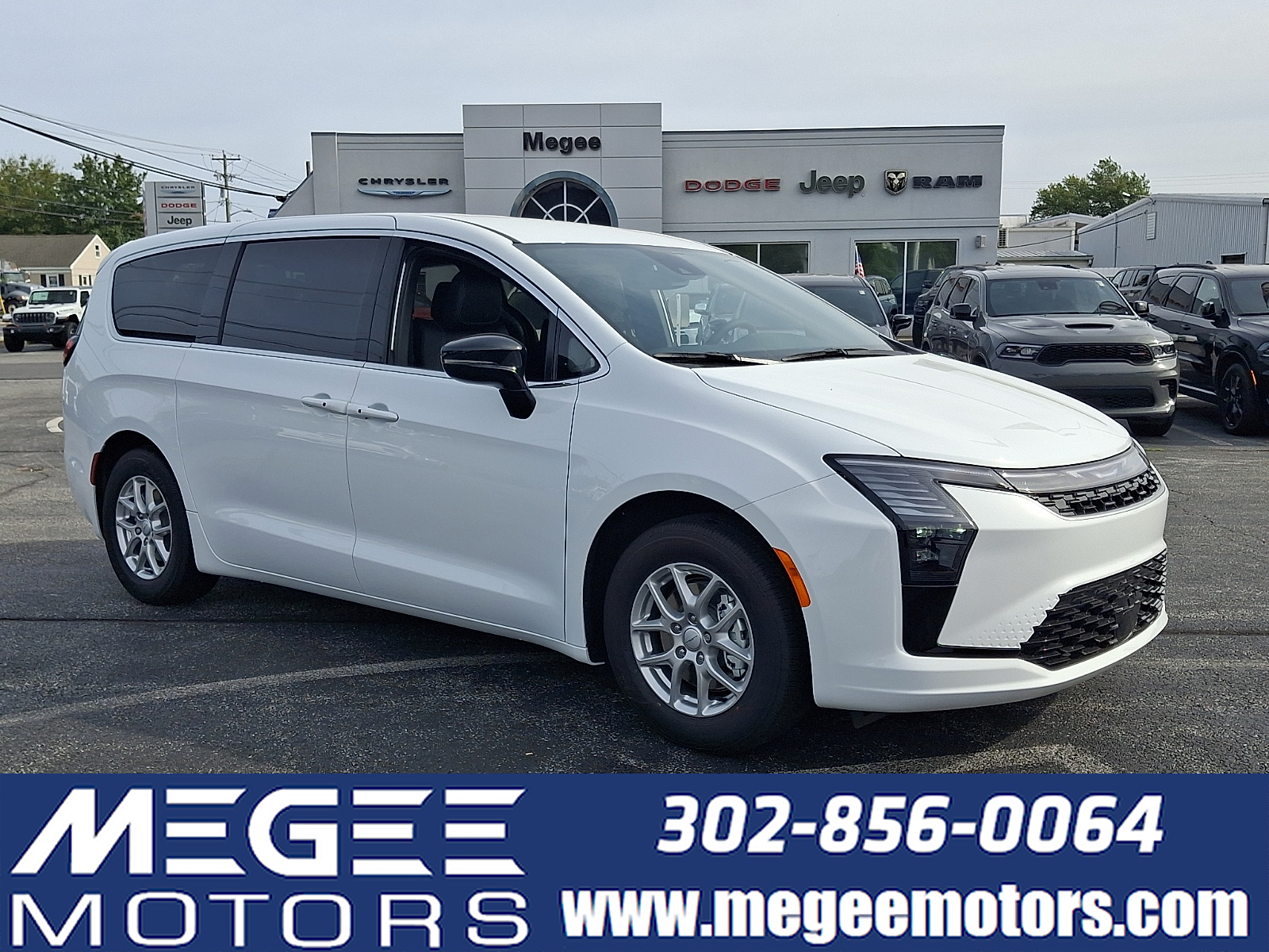 2027 Chrysler Pacifica SELECT Passenger Van