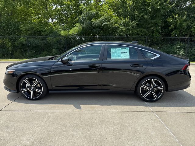 2025 Honda Accord Hybrid Sport photo 2