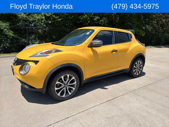 2015 Nissan Juke S FWD CVT's photo