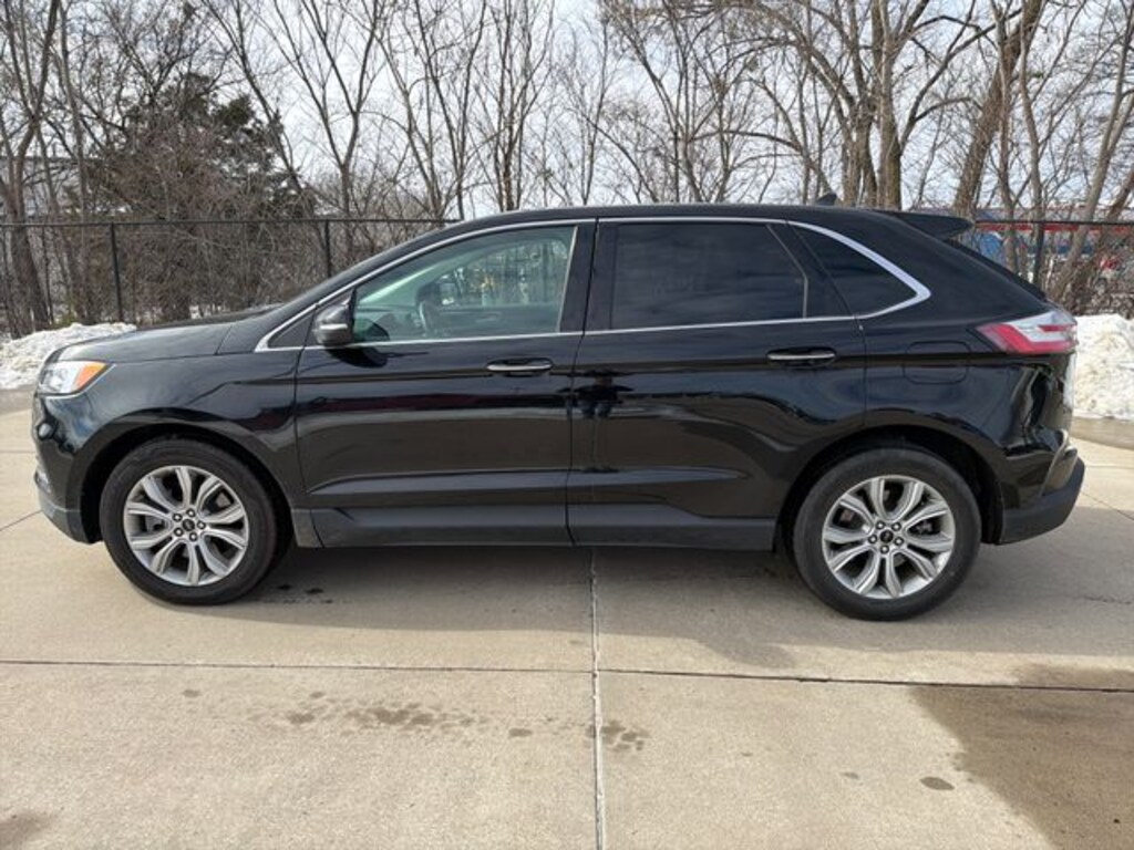 Used 2024 Ford Edge Titanium SUV