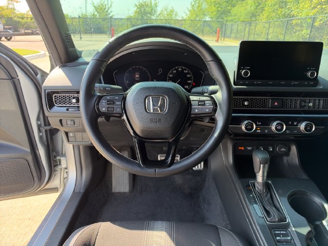 2025 Honda Civic Sport - Photo 16