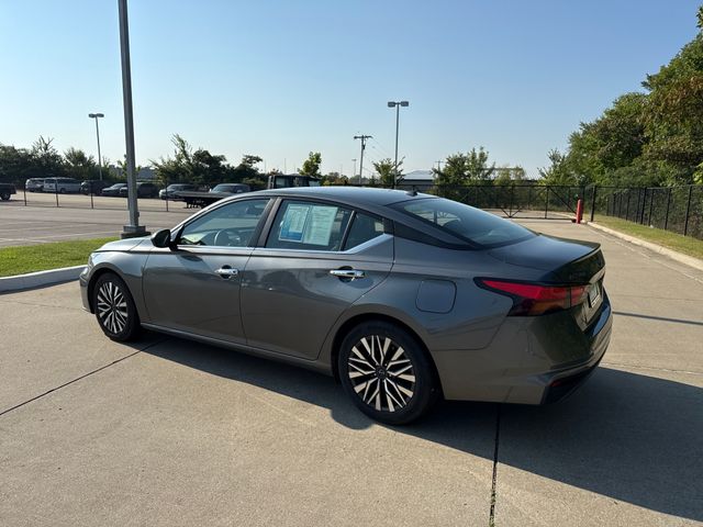 2024 Nissan Altima 2.5 SV photo 3