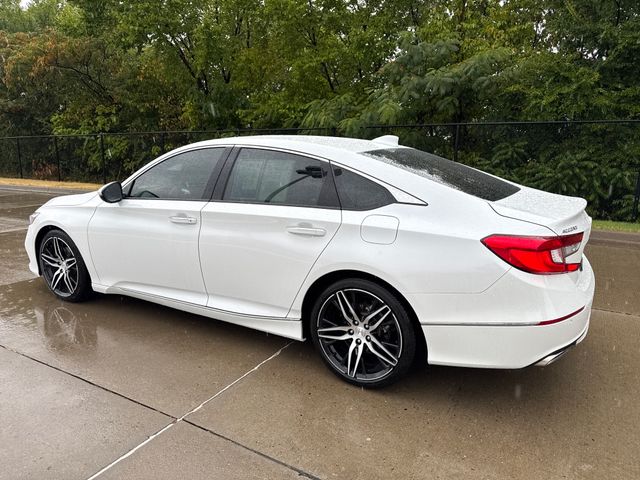 2022 Honda Accord Touring 2.0T photo 3