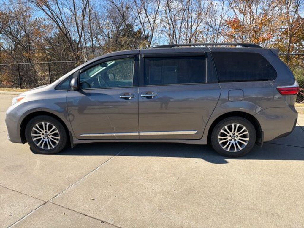 Used 2020 Toyota Sienna Van
