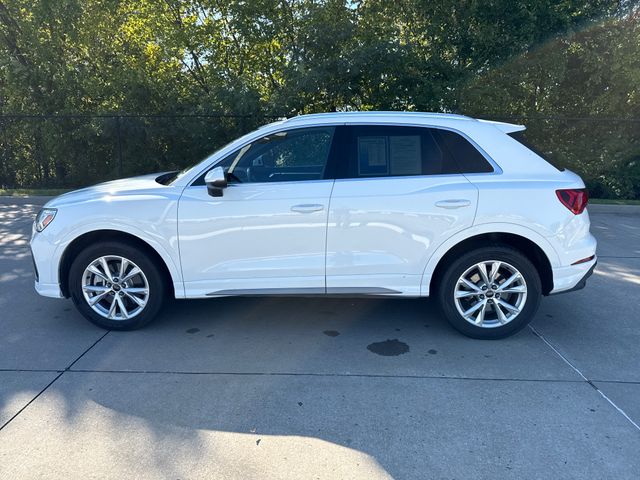 2023 Audi Q3 S line Premium photo 2