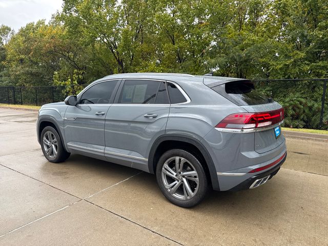 2024 Volkswagen Atlas Cross Sport SEL R-Line photo 2