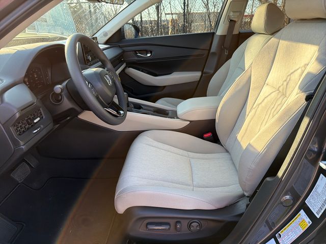 2025 Honda Accord SE - Photo 9