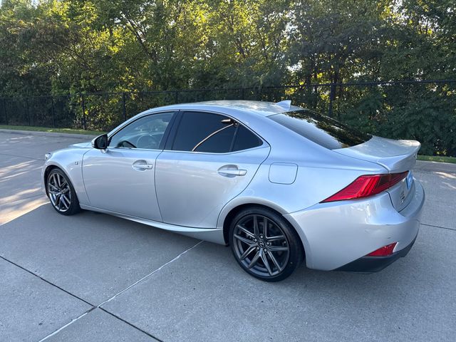 2017 Lexus IS 200t photo 3