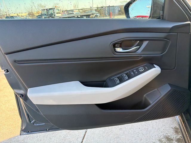 2025 Honda Accord SE - Photo 10
