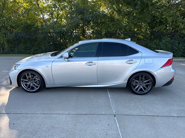 2017 Lexus IS 200t photo 2