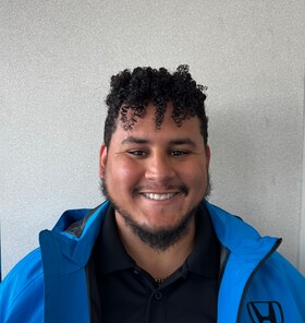 Staff member Devin Robinson from ID_f95cd90c7bb0