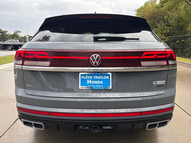2024 Volkswagen Atlas Cross Sport SEL R-Line photo 3