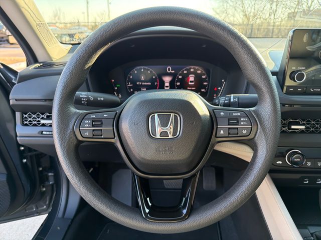 2025 Honda Accord SE - Photo 14