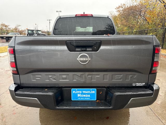 2024 Nissan Frontier SV photo 4