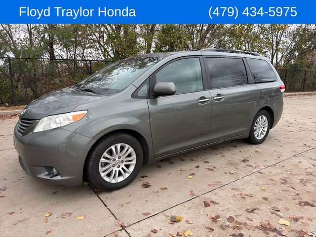 2011 Toyota Sienna XLE