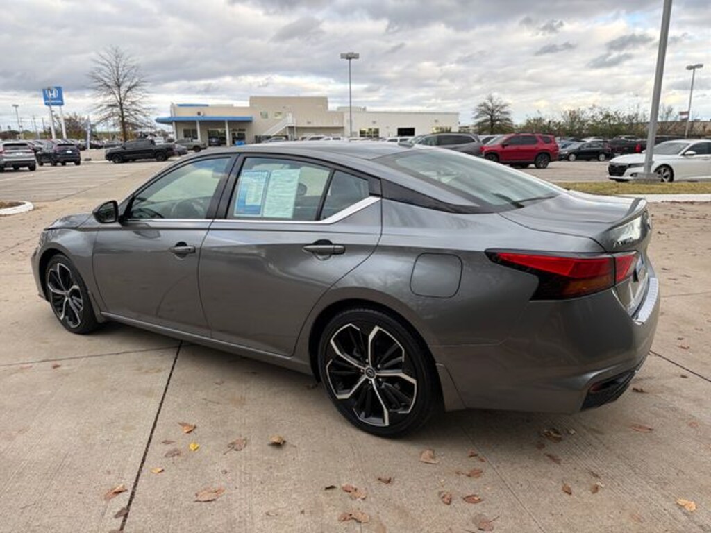Used 2023 Nissan Altima 2.5 SR Sedan