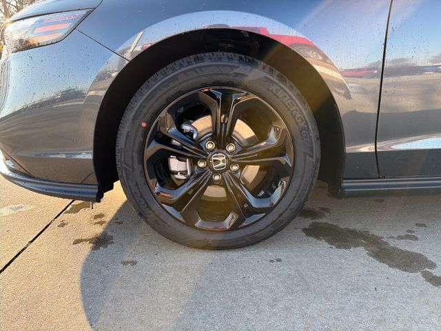 2025 Honda Accord SE - Photo 27